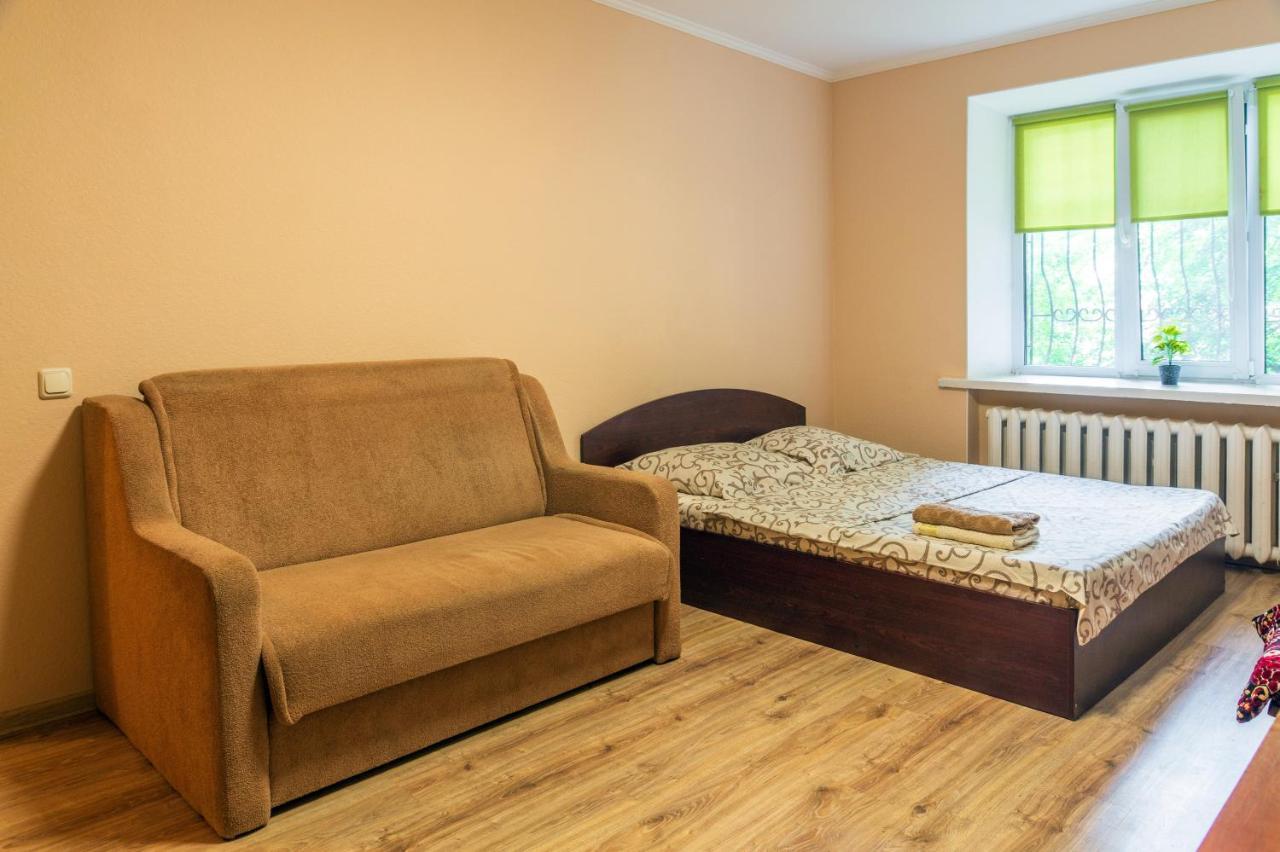 1 комнатная по улице предславинская, 12 Apartment *