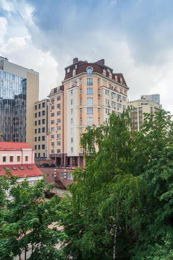 Apartment 1 комнатная по улице предславинская, 12