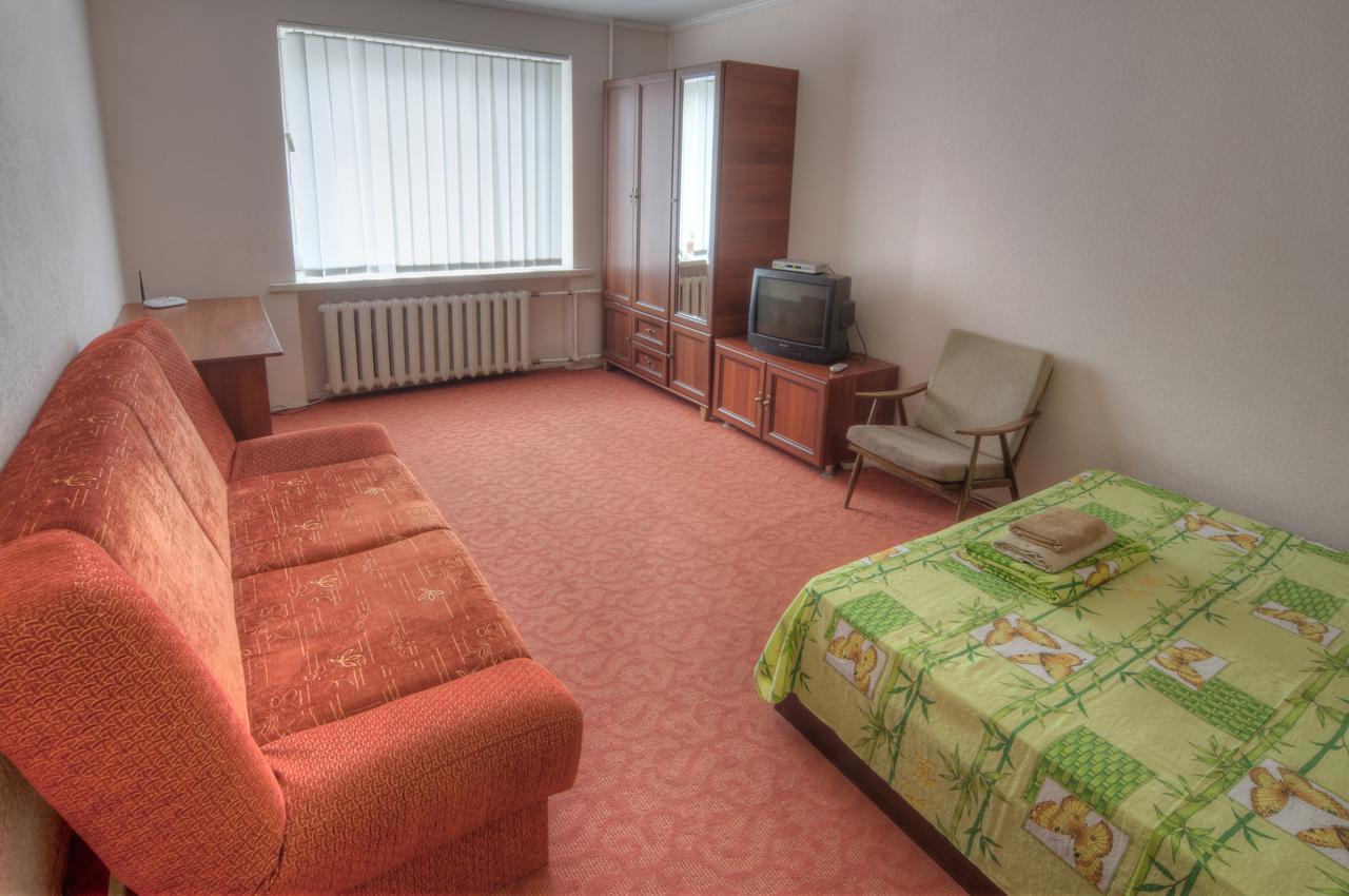 Apartment 1 комнатная по улице предславинская, 12