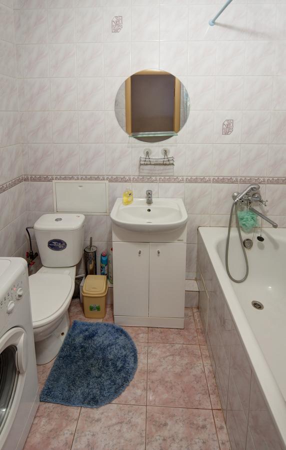 Apartment 1 комнатная по улице предславинская, 12 Kyiv