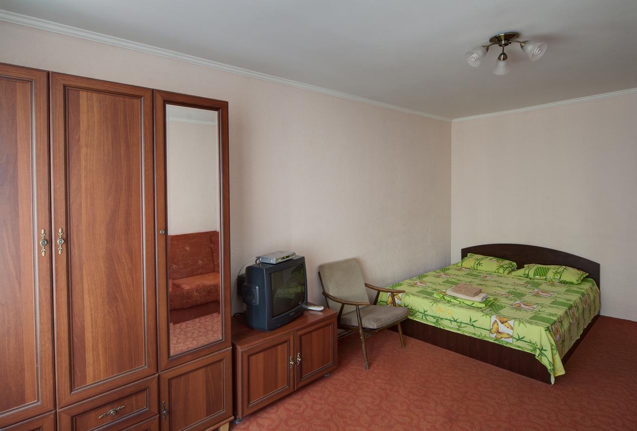 1 комнатная по улице предславинская, 12 * Kyiv