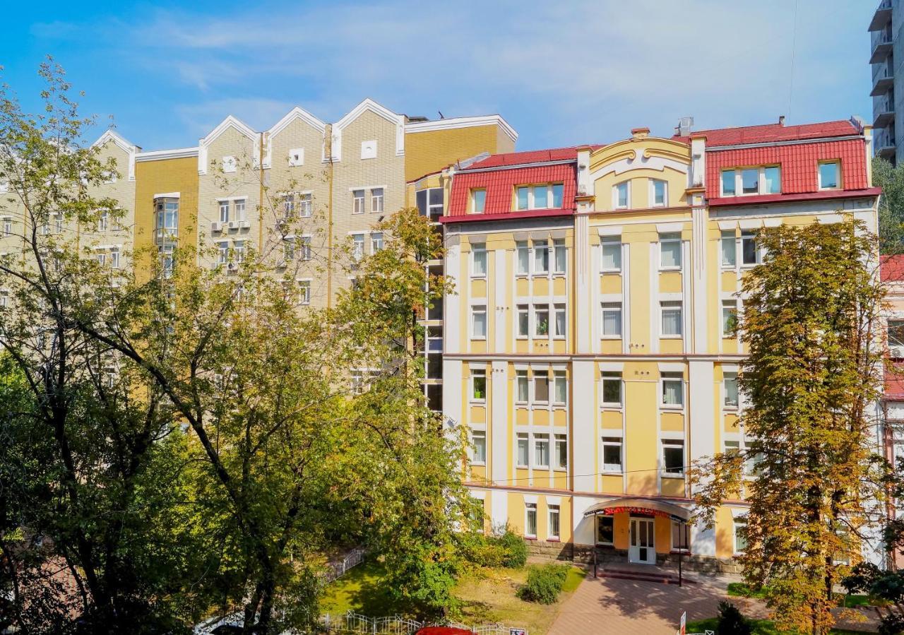 Apartment 1 комнатная по улице предславинская, 12 Kyiv