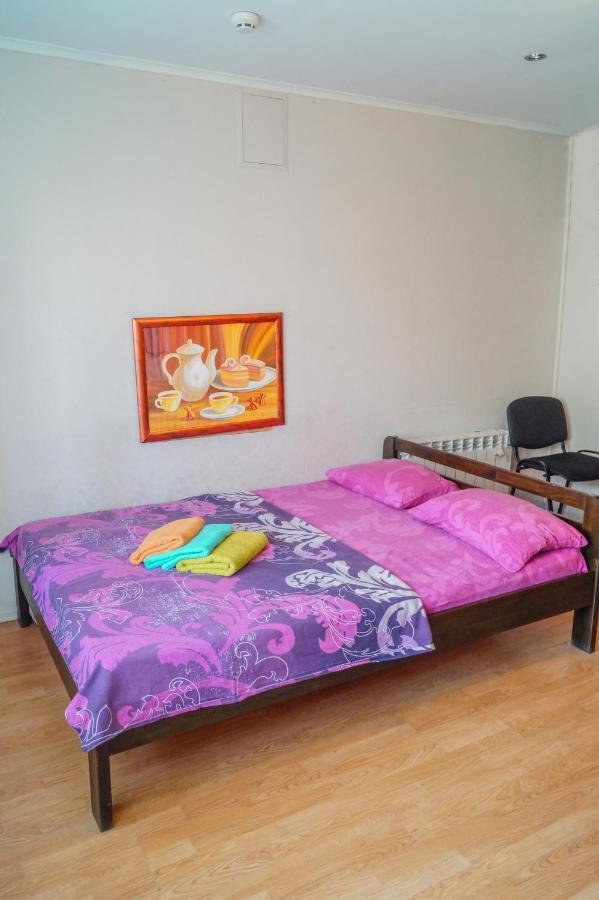1 комнатная по улице предславинская, 12 Apartment *